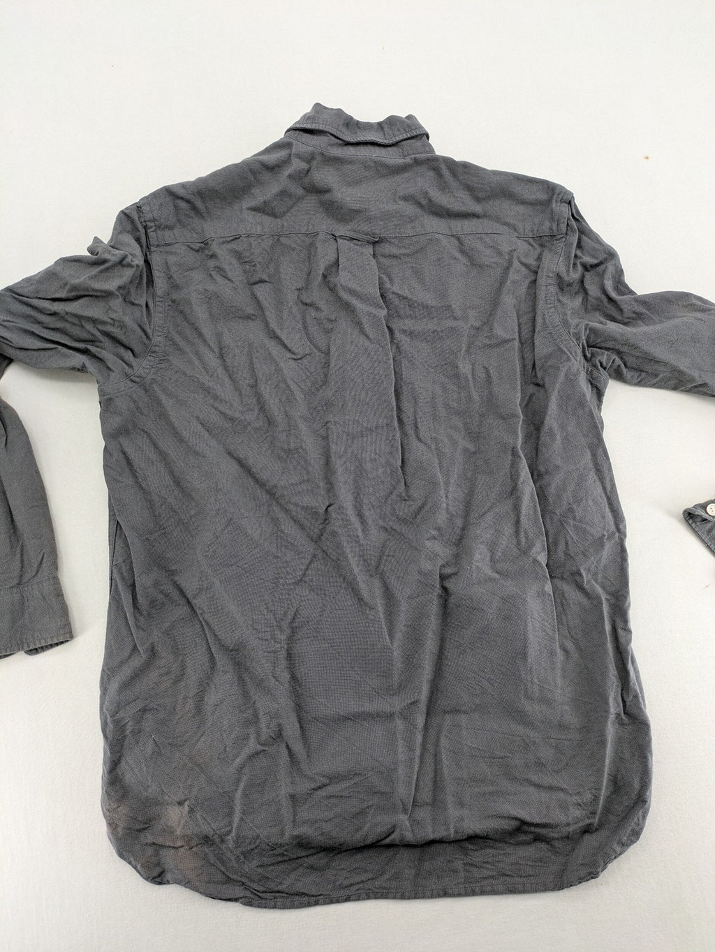 H&M L.O.G.G. grey button-down shirt, regular fit, single chest pocket, cotton material.