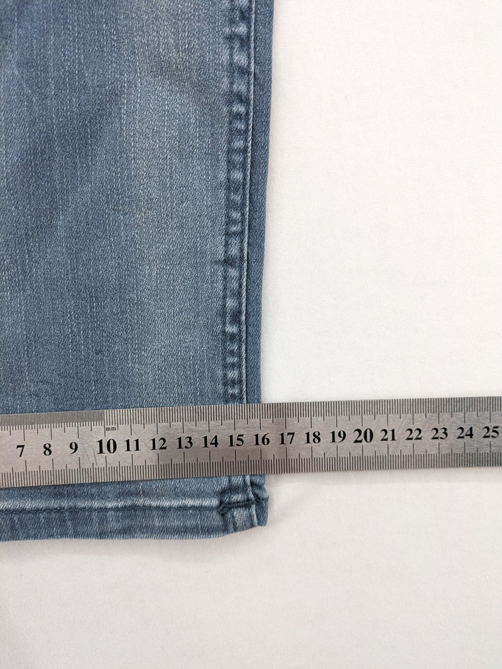 CAST IRON blue straight jeans Riser Slim Fit with classic button fly and casual wash.