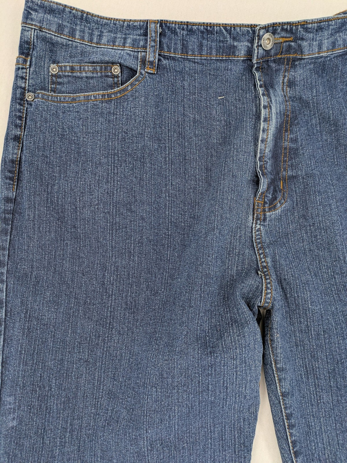 RE&X blue straight jeans medium wash 5-pocket design with stretch denim material