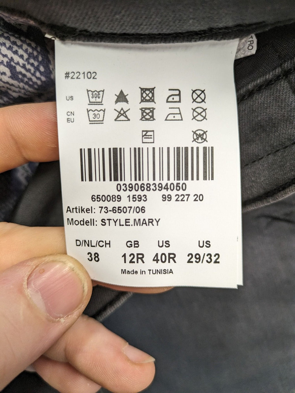 BRAX straight jeans grey with pearl detailing on outer seams, five-pocket style.