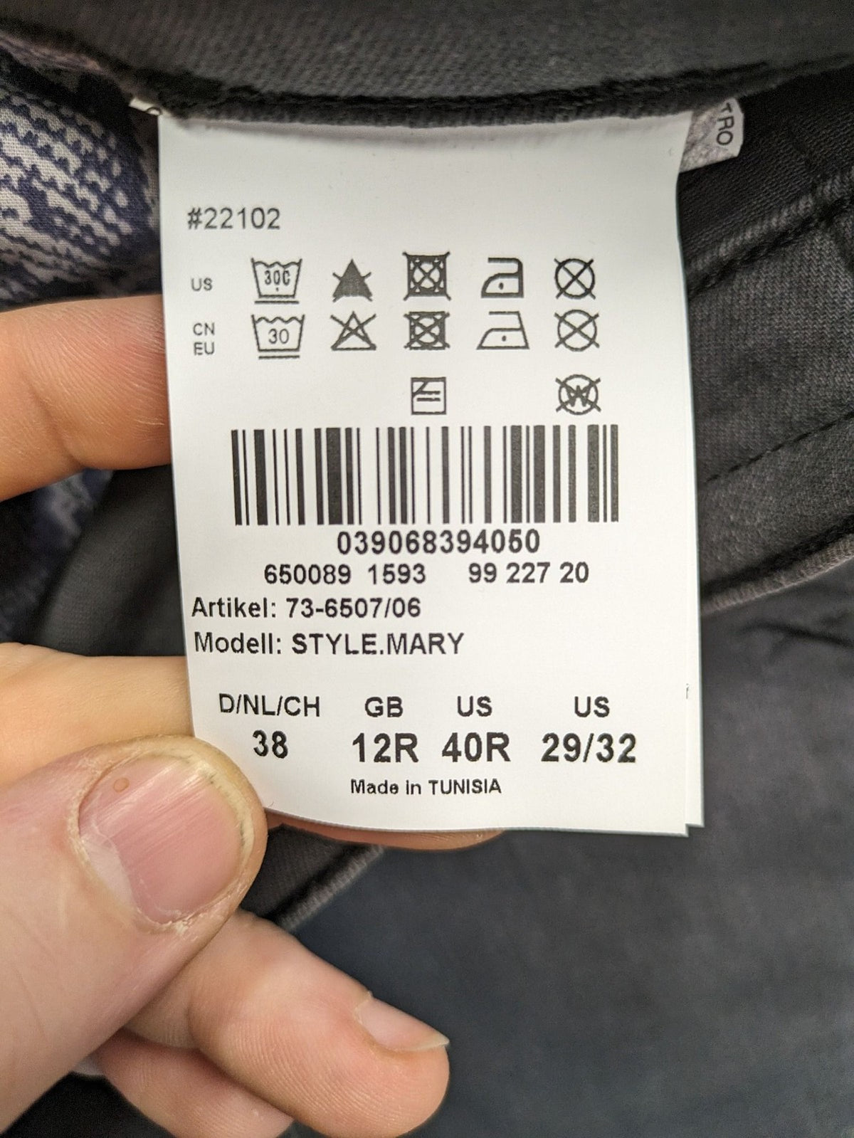 BRAX straight jeans grey with pearl detailing on outer seams, five-pocket style.