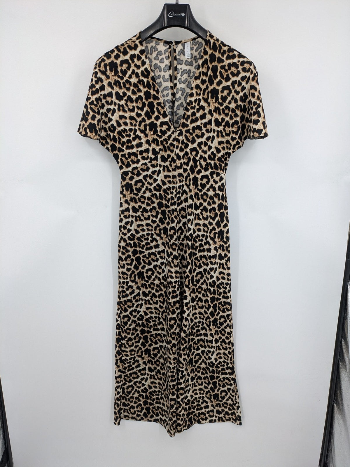 Amisu beige jumpsuit leopard print V-neck, short sleeves, keyhole back detail.