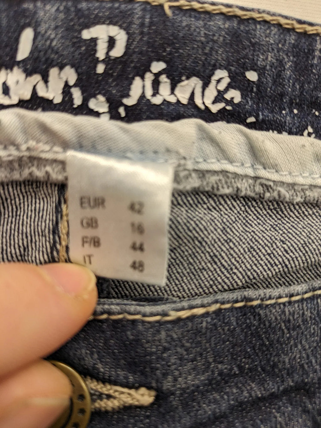 john baner blue straight jeans classic 5-pocket style with zipper and button closure