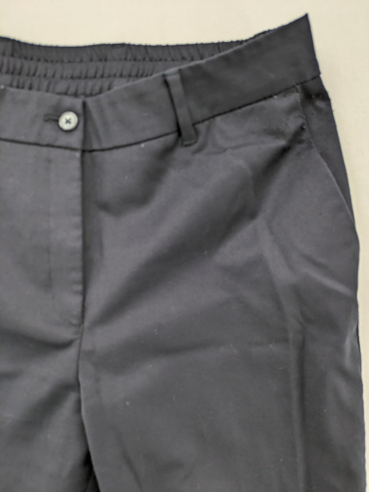 Greiff pink pants regular fit business style with subtle texture and logo detail.