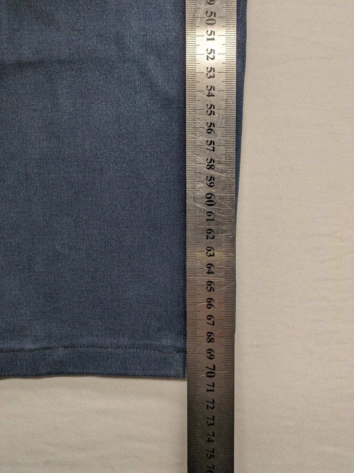Club of Comfort blue straight jeans, stretch material, comfort fit, zip closure, practical pockets.