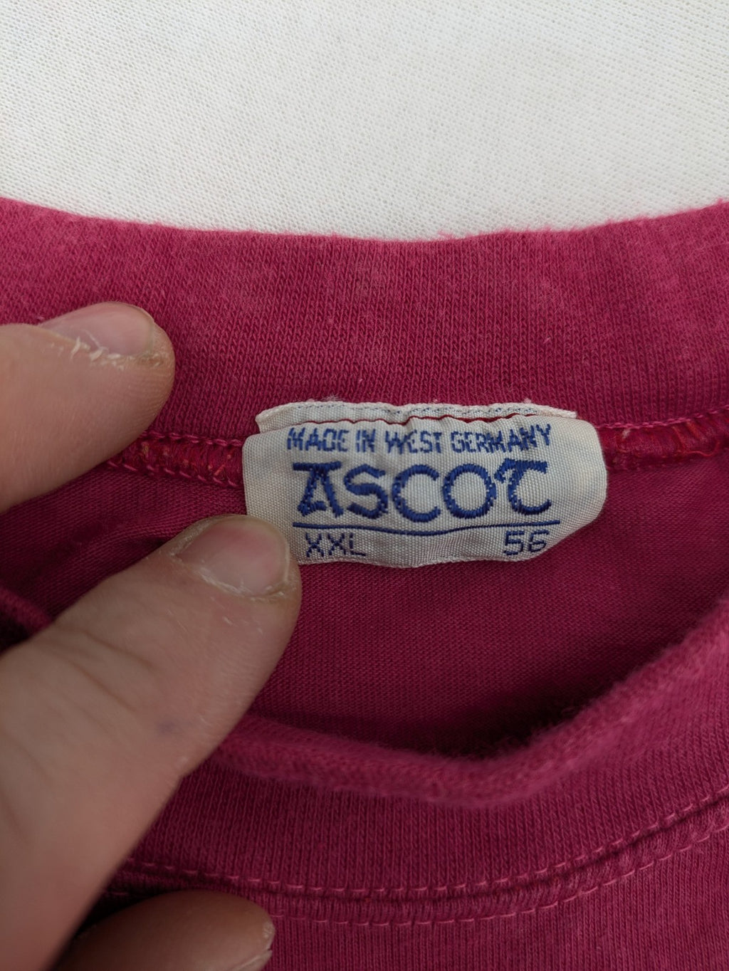 Ascot vintage sweatshirt black and pink with graphic patterns and elastic hem.