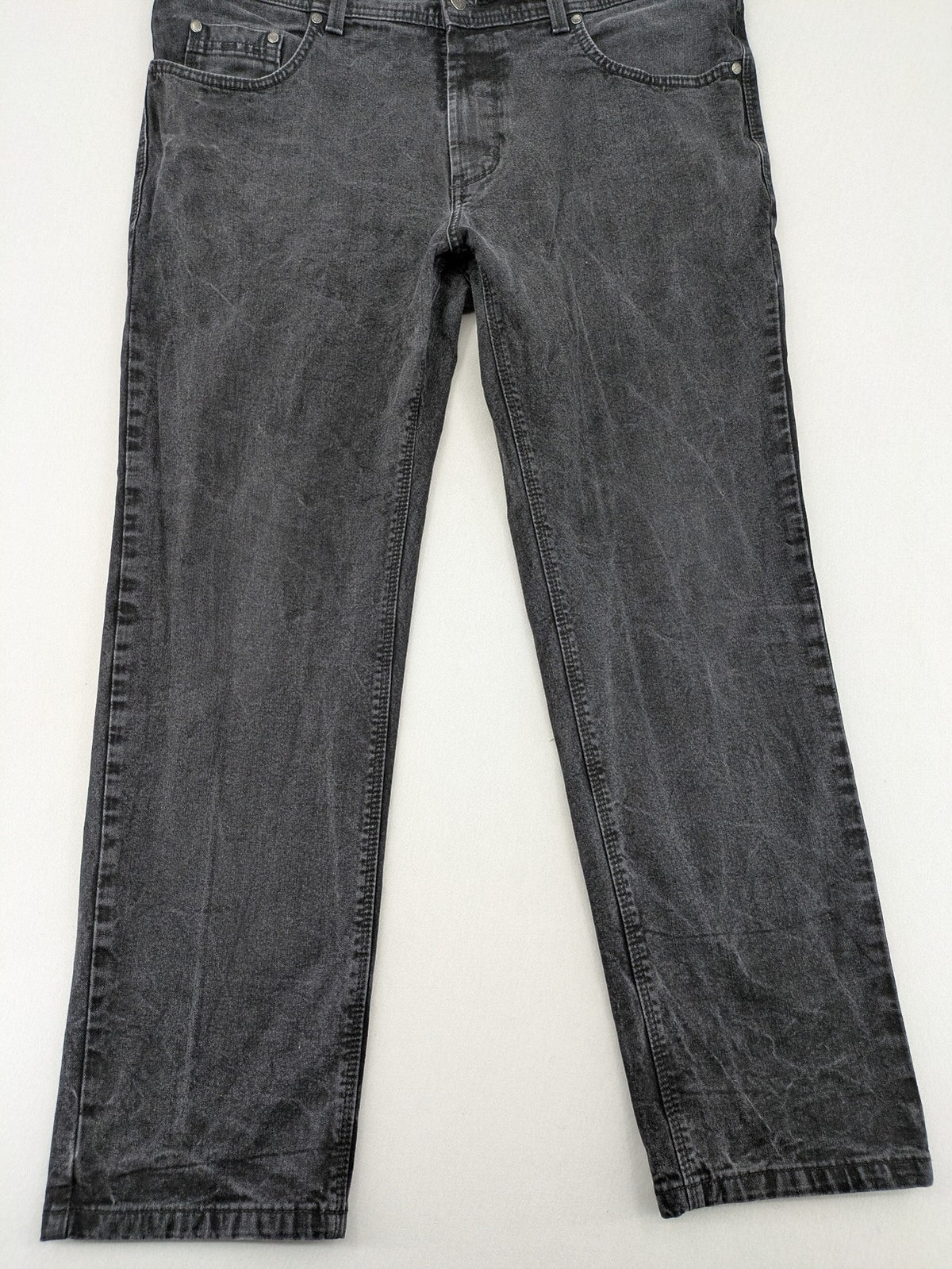 Pioneer grey straight jeans with washed finish and stretch material, classic design.