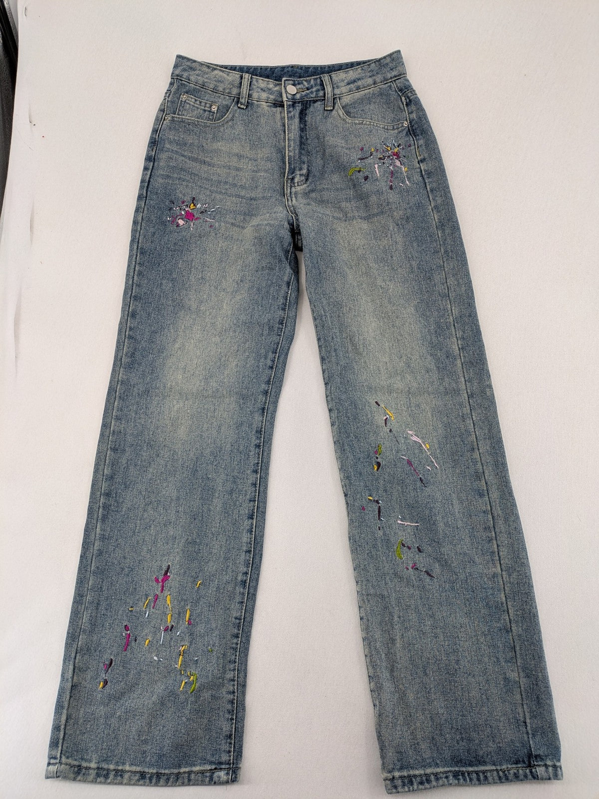 Straight Leg blue straight jeans high waist with colorful embroidered splashes