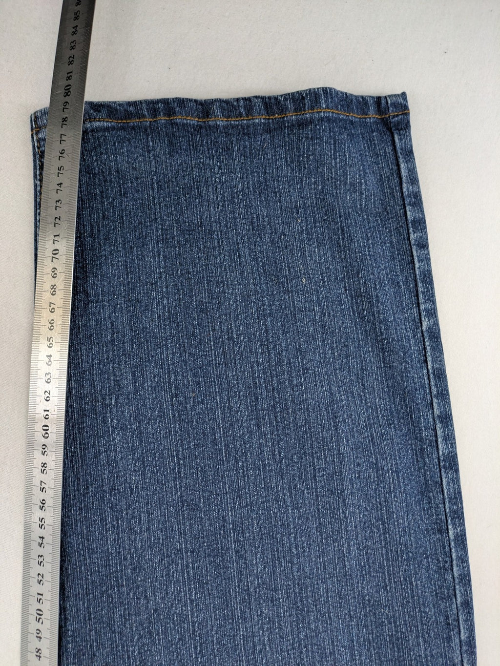 RE&X blue straight jeans medium wash 5-pocket design with stretch denim material
