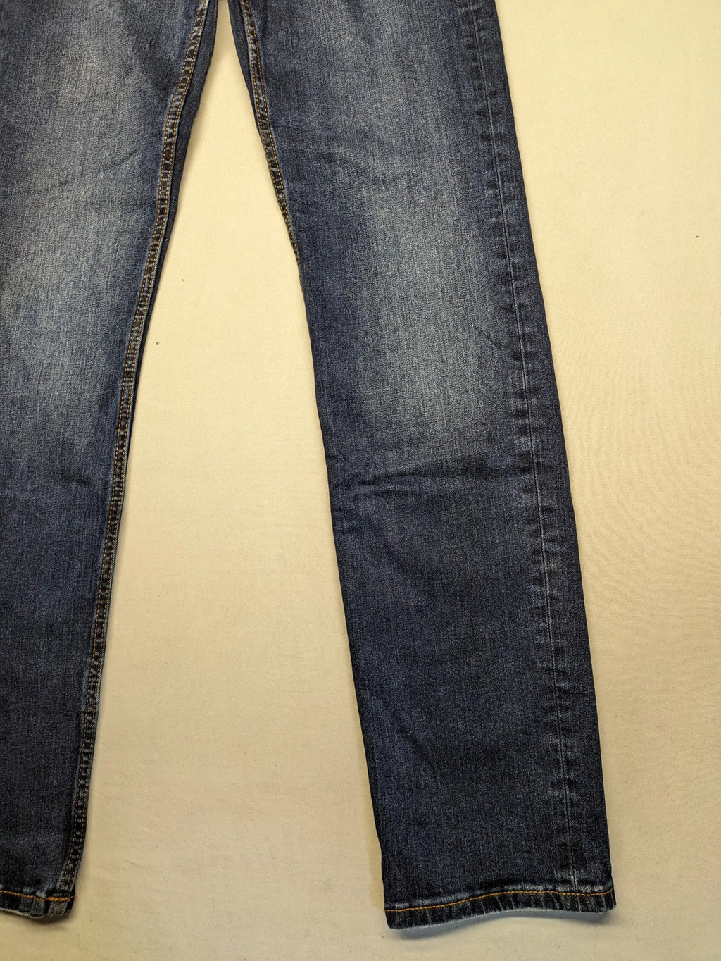 Esprit blue straight leg jeans mid rise 5-pocket design with zipper, dark wash.