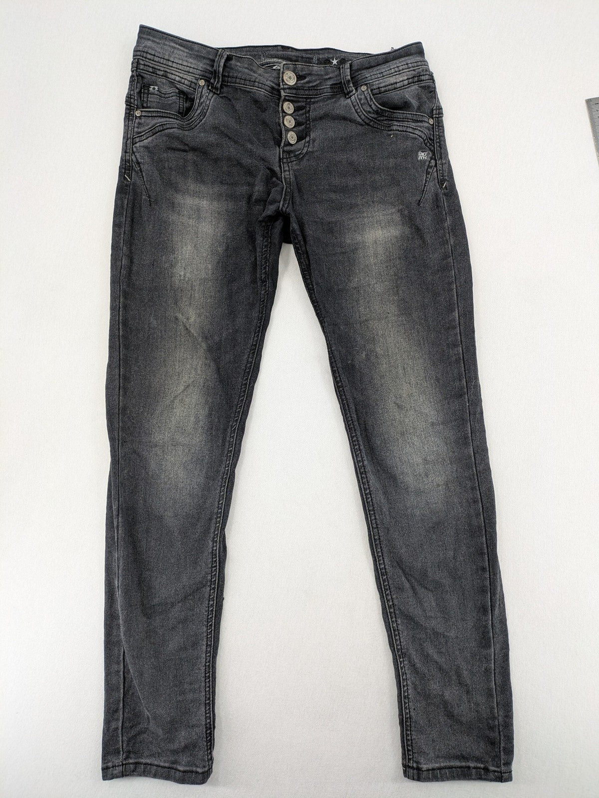 multiblu grey skinny jeans faded wash five-pocket design with button closure