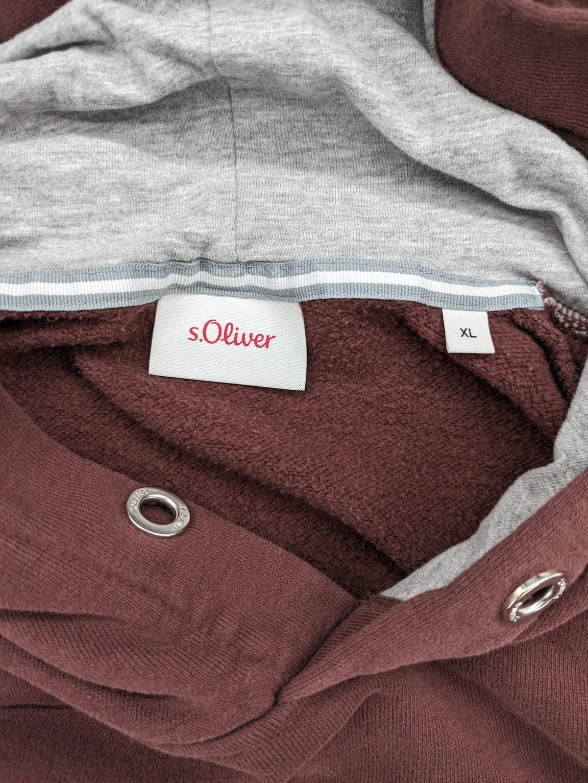 s.Oliver hoodie bordeaux graphic print logo, cotton blend, contrasting grey hood lining