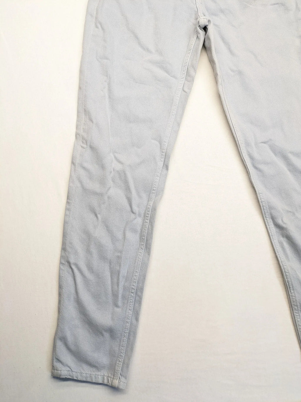 Esprit blue mom fit jeans high waist with classic 5-pocket design and logo.
