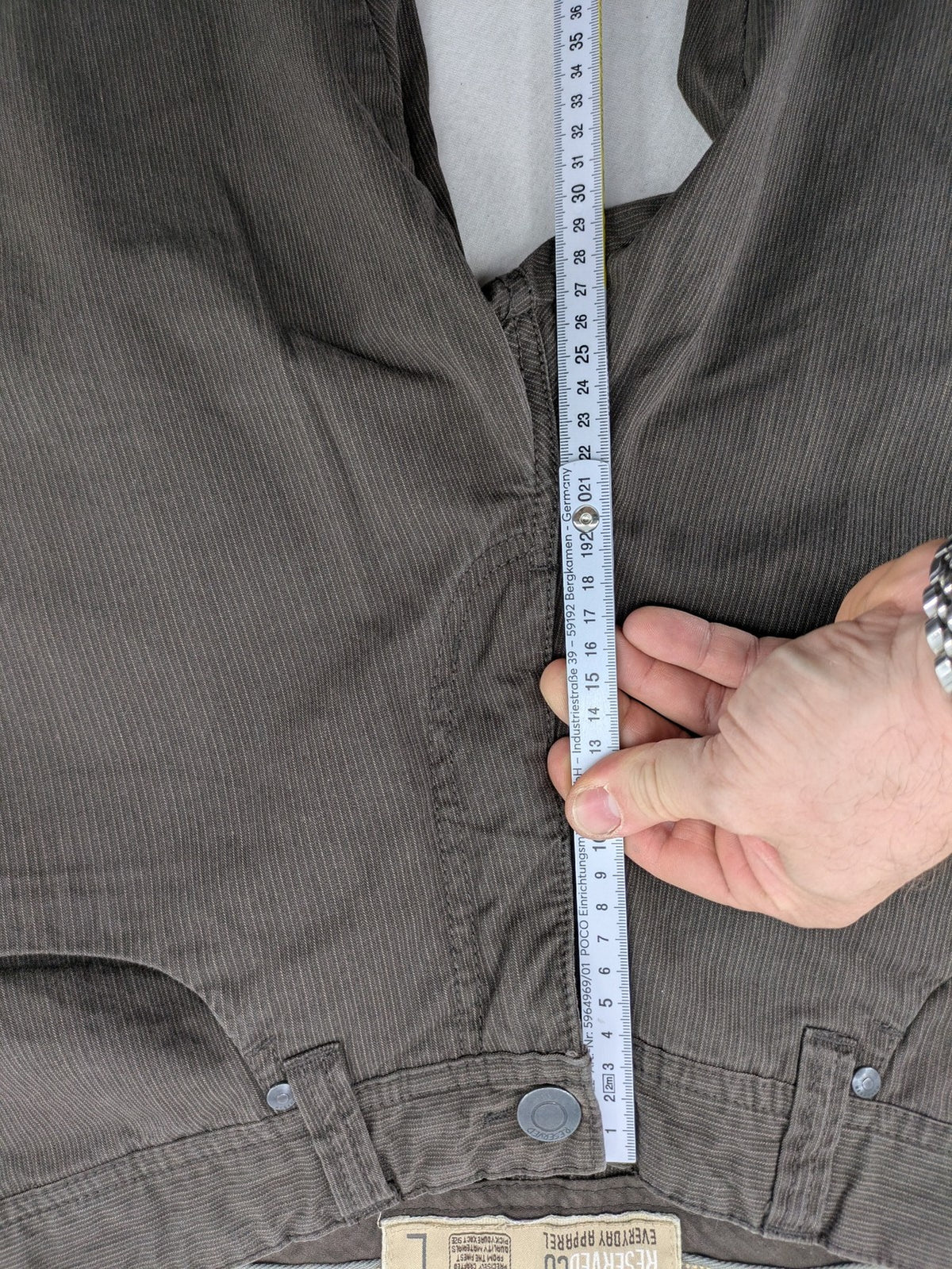 Reserved Co brown straight jeans with fine cord texture and classic 5-pocket design.
