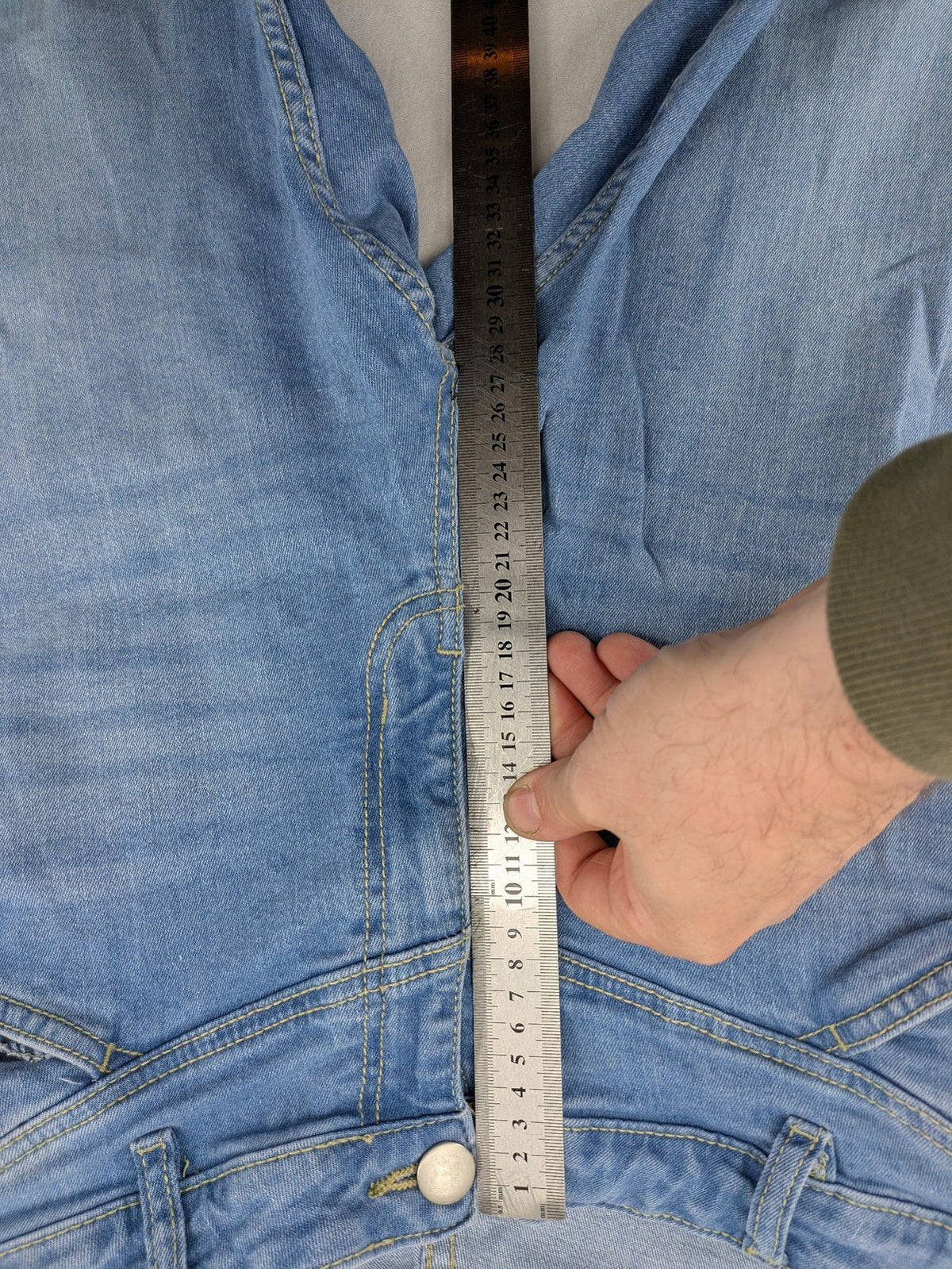 Janina blue skinny fit jeggings with elastic waistband and angled front pockets.
