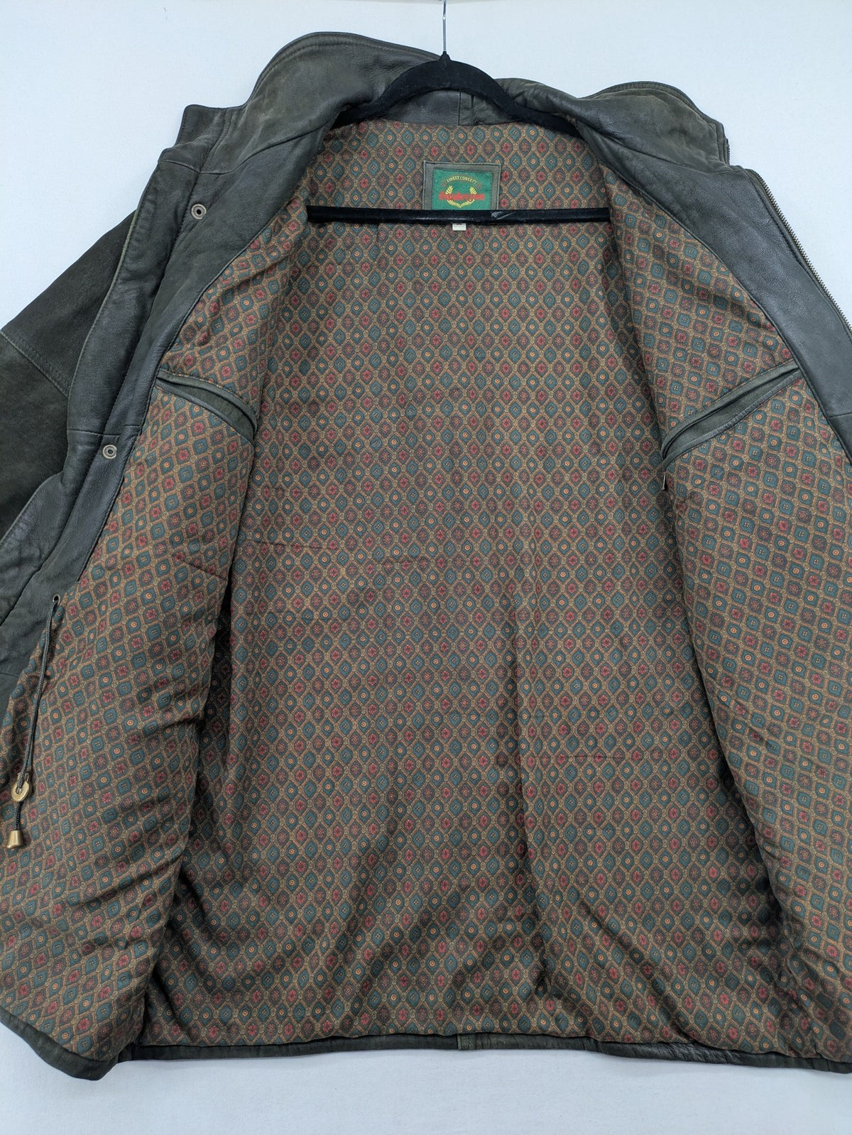 Sonderson grey leather jacket size 52, robust design with patterned lining and YKK zipper.
