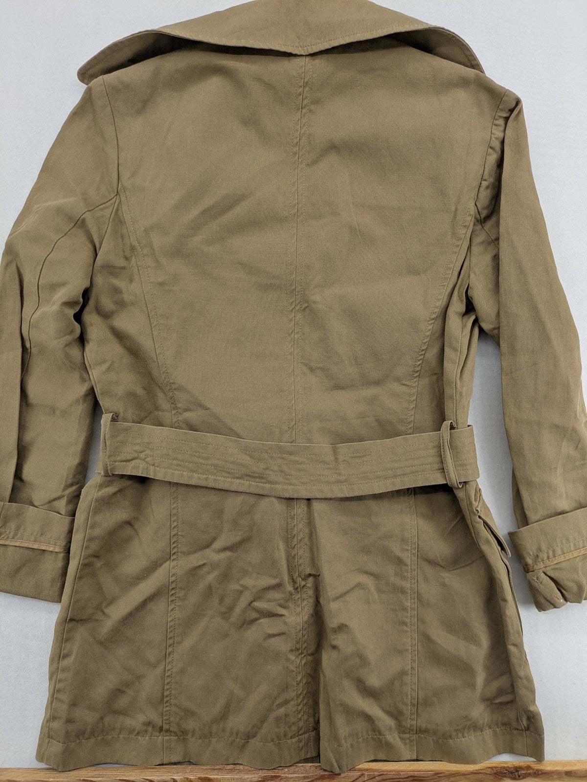 Massimo Dutti beige trench coat with belt, Italian fabric, classic design, shorter length.