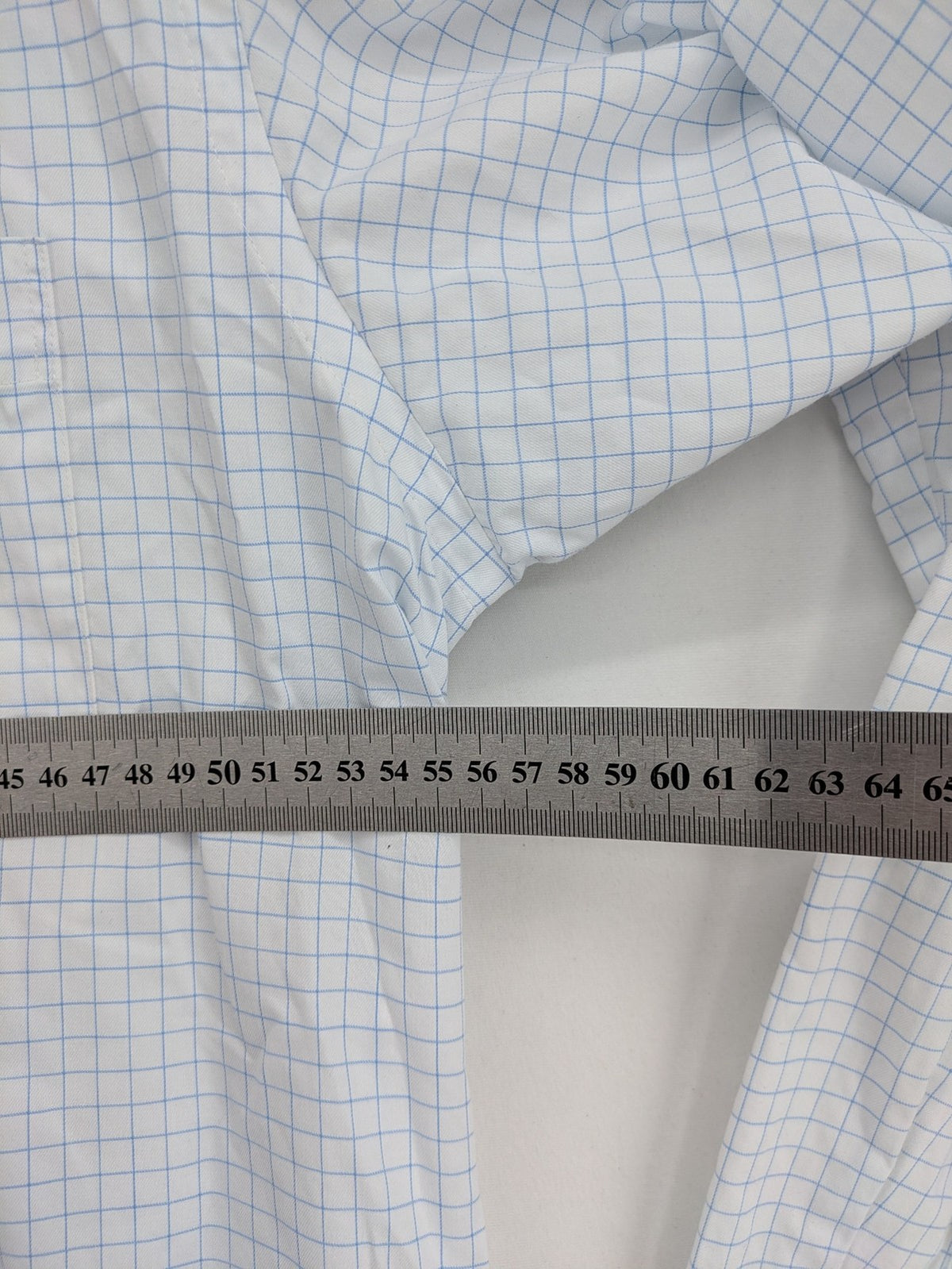 Christian Berg long sleeve shirt pink checkered pattern, non-iron fabric, Kent collar.