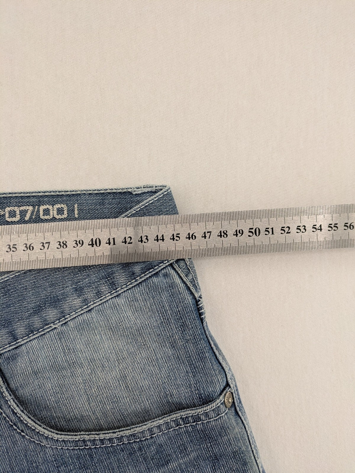 Livergy blue straight jeans with "Streetmove" logo, classic 5-pocket style, cotton-polyester blend.