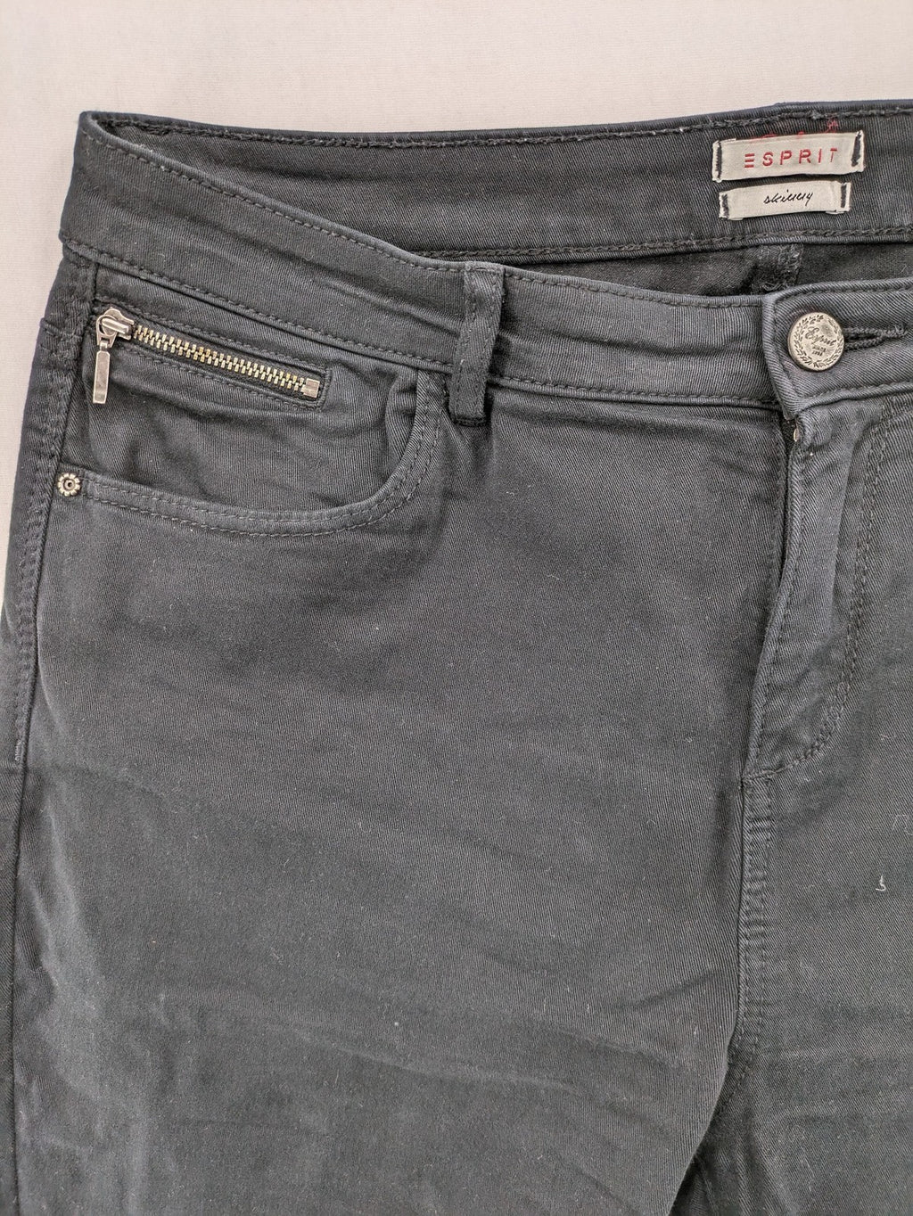 Esprit black skinny jeans with zipper details and cotton-stretch material.