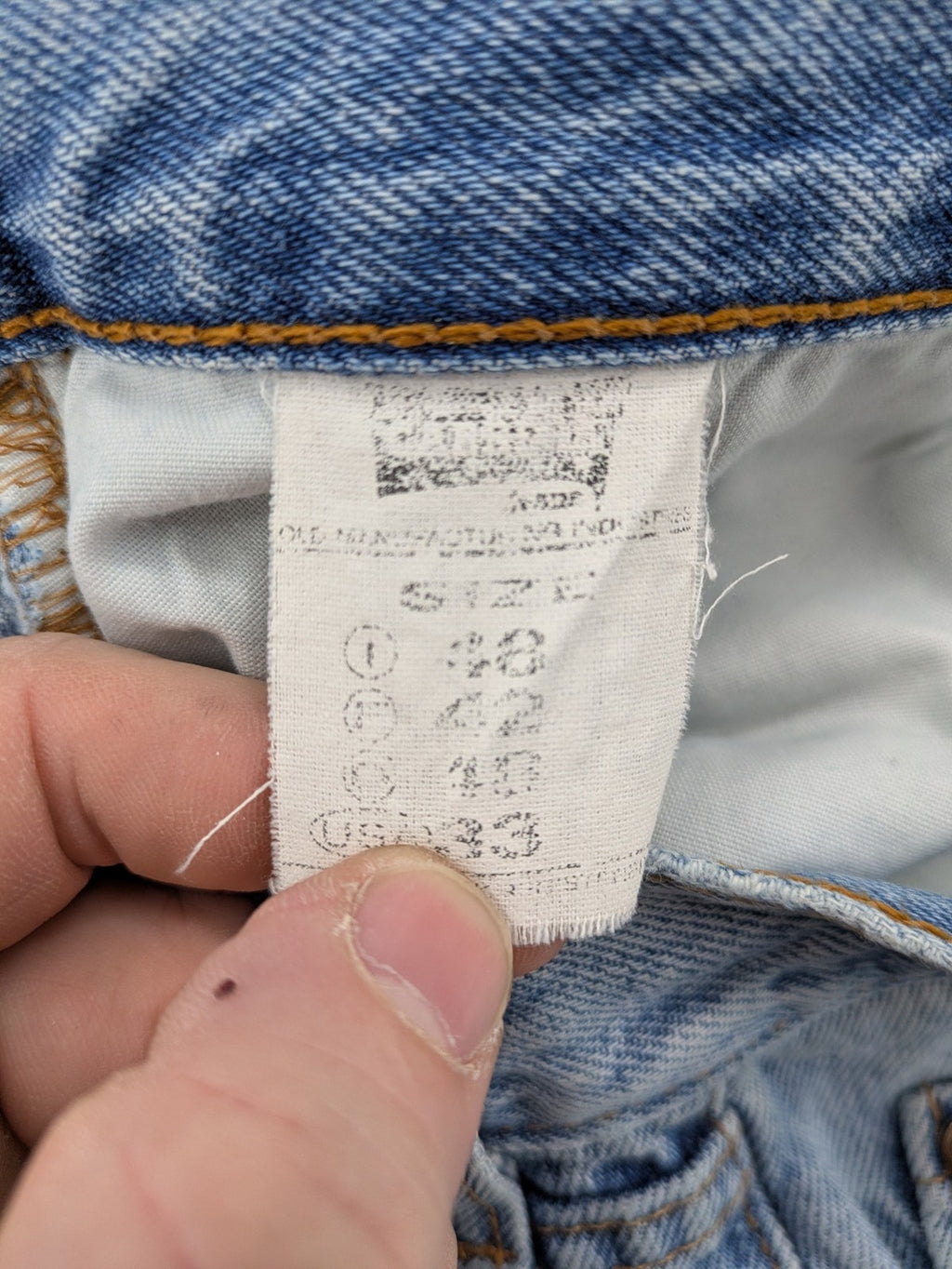 Carrera straight jeans light blue vintage stonewash, button fly, 5-pocket design, logo patch.