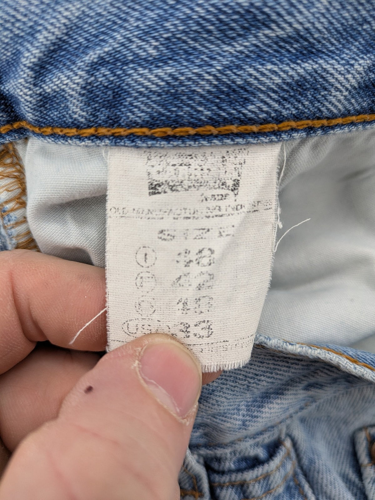 Carrera straight jeans light blue vintage stonewash, button fly, 5-pocket design, logo patch.