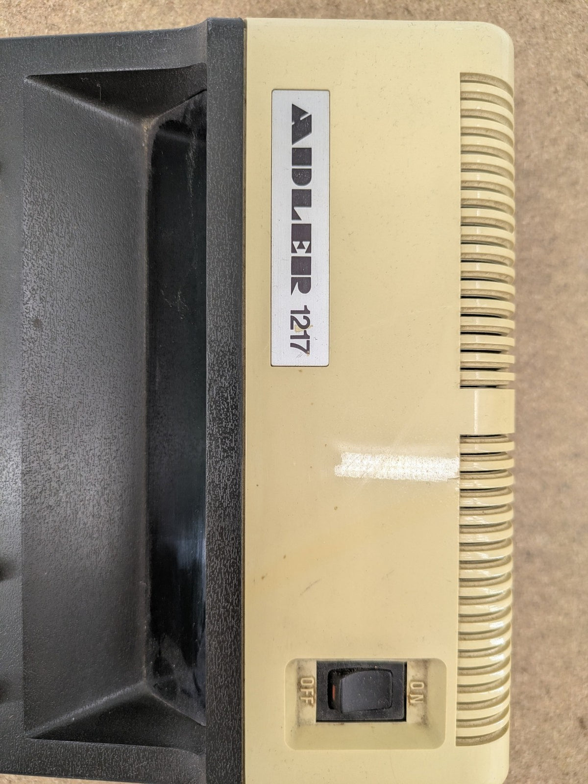 Adler basic calculator beige with colorful keys and retro design, model EC-52.