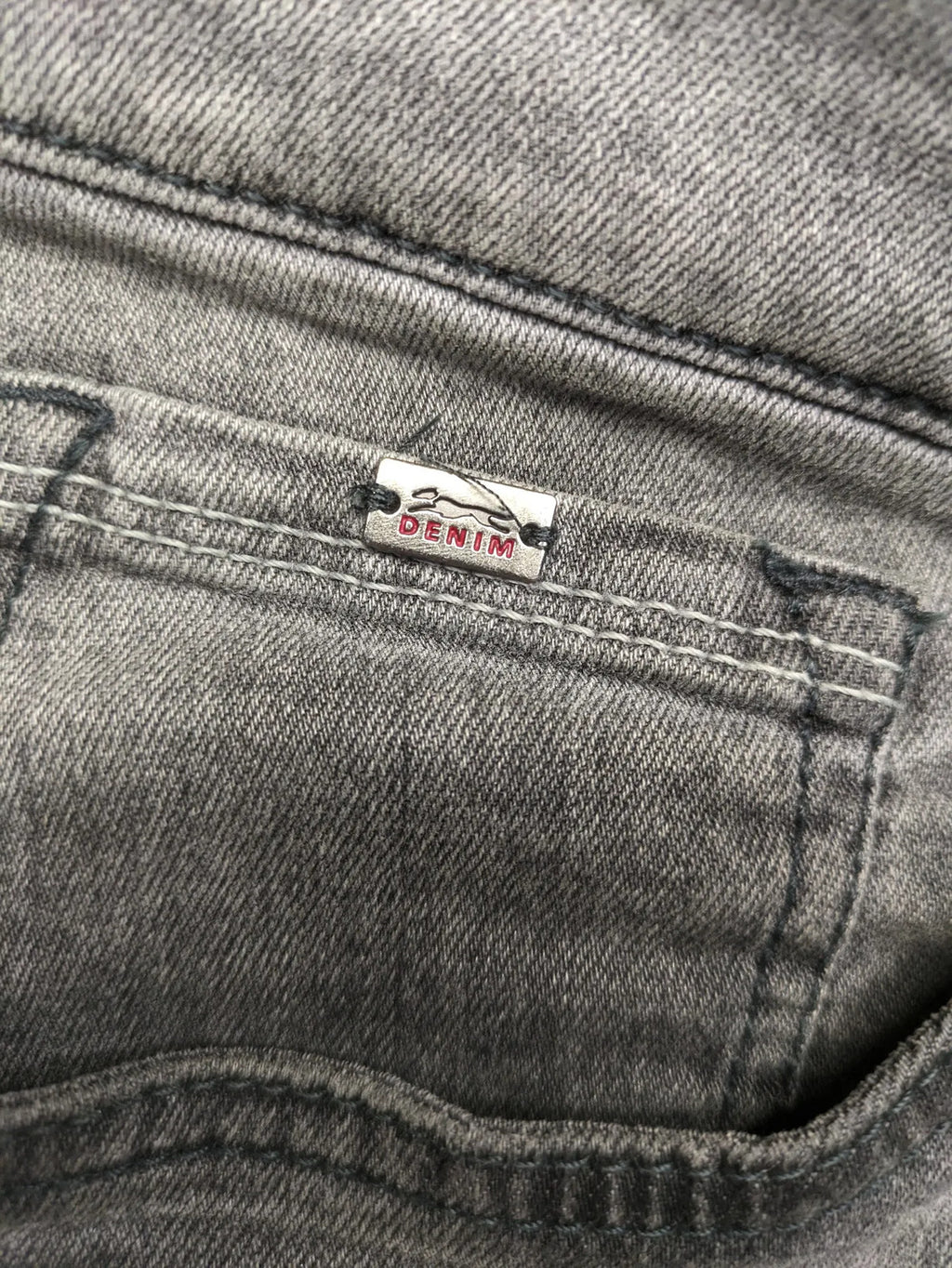 Engbers grey straight jeans stone washed with classic 5-pocket design and used look.