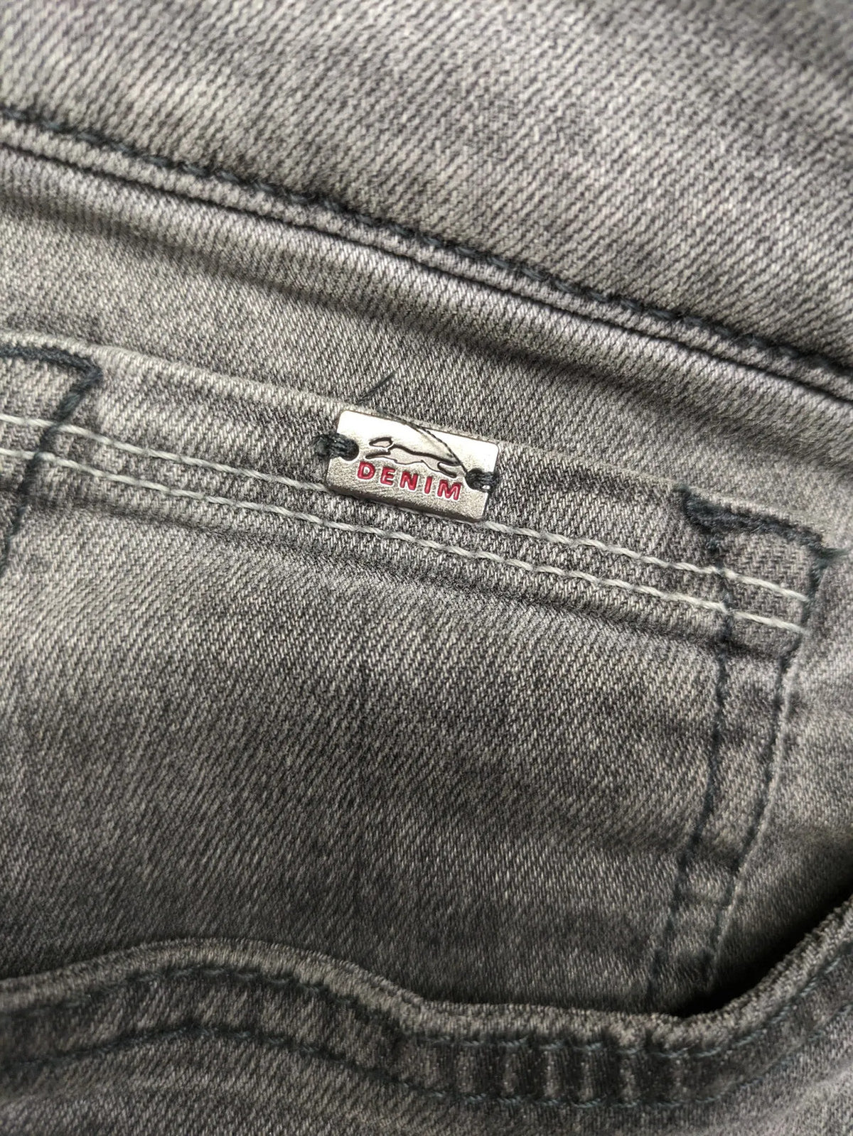 Engbers grey straight jeans stone washed with classic 5-pocket design and used look.