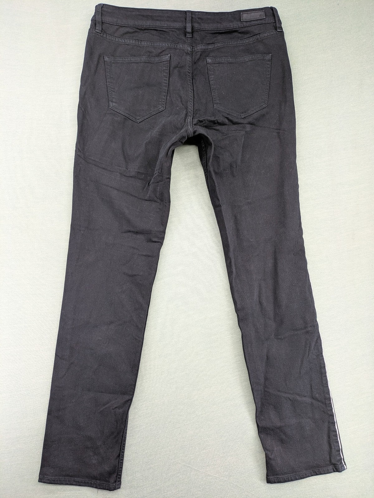 s.Oliver green straight jeans with white side stripe and classic 5-pocket style.