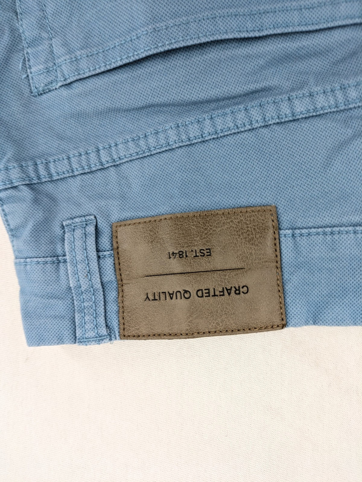 C&A blue chino pants regular fit 5-pocket design with zipper, made of cotton stretch.