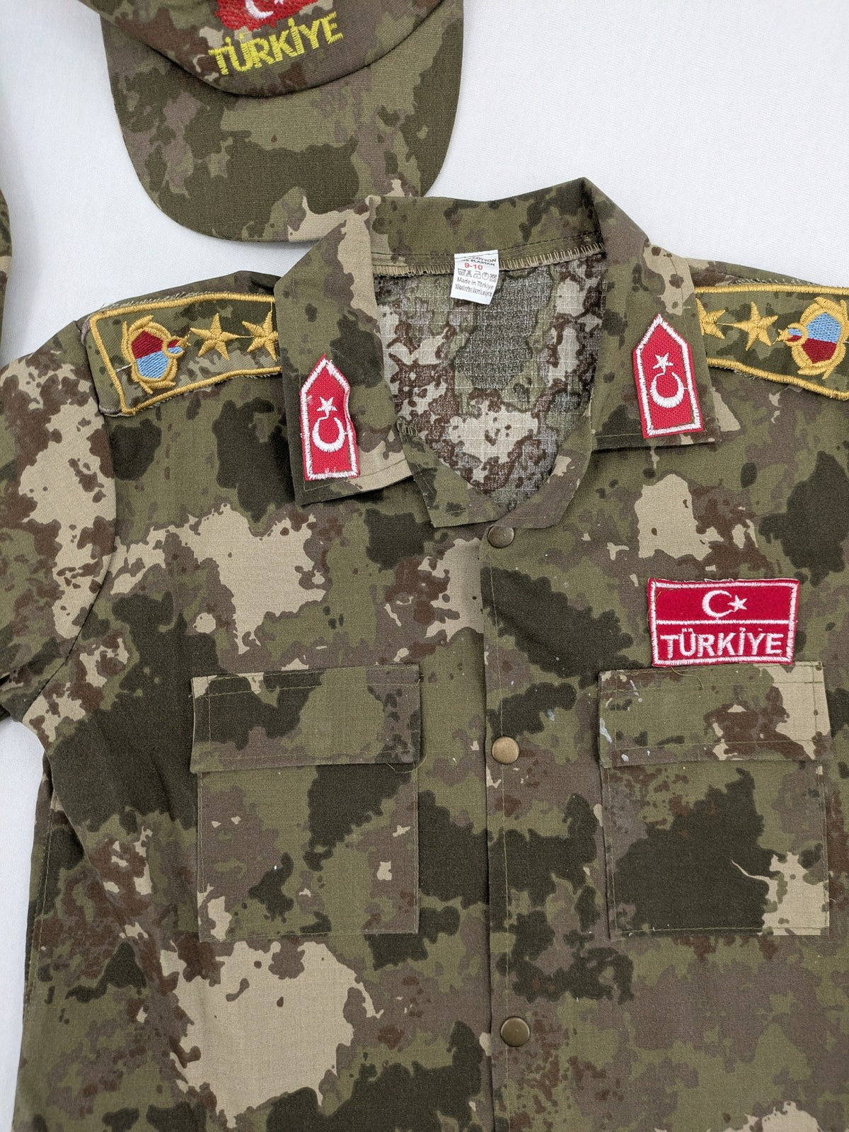 Kinder Soldaten Kostüm multi Tarnmuster mit "Türkiye" und "Komando" Patches, 3-teiliges Set.