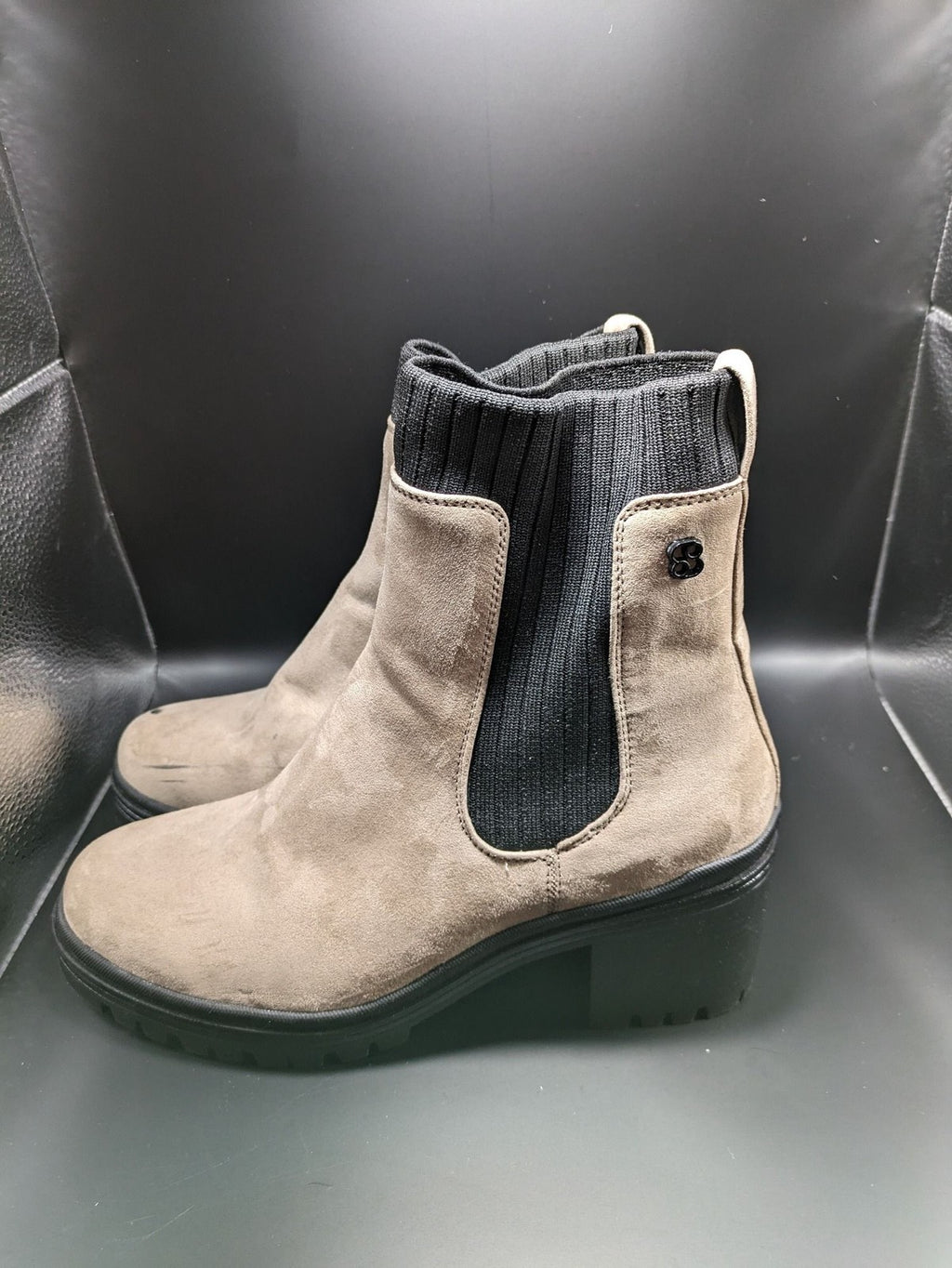 s.Oliver beige Chelsea boots suede with block heel and elastic side panels