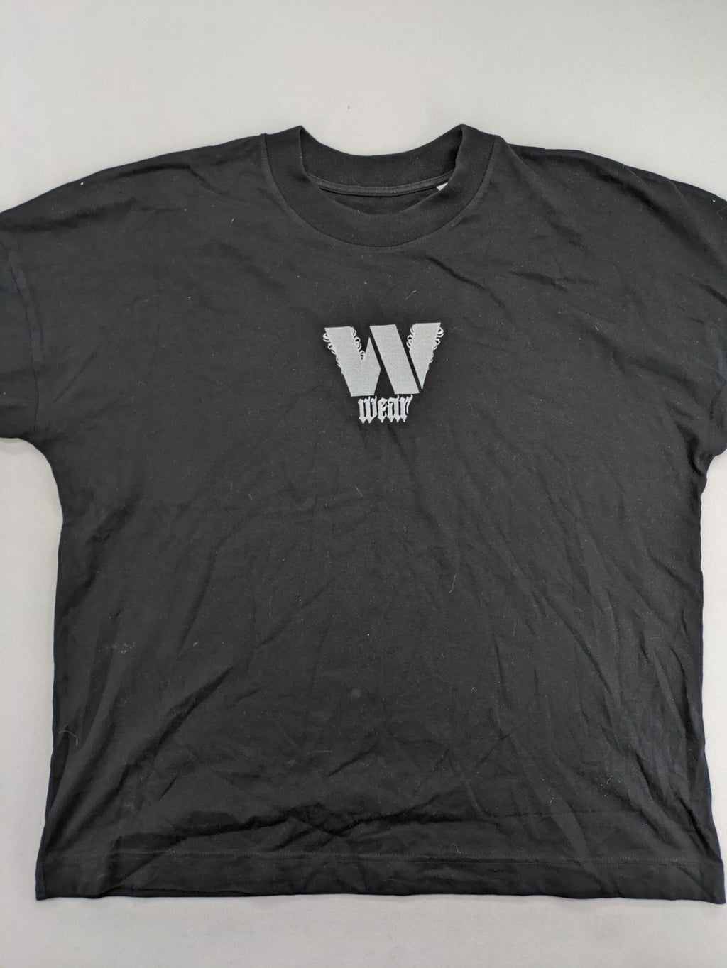 W wear grey t-shirt size XL embroidered logo 100% organic cotton