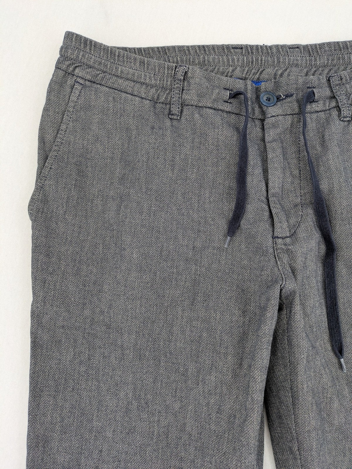 ALBERTO grey tapered fit chinos with elastic drawstring and two-tone wool texture.