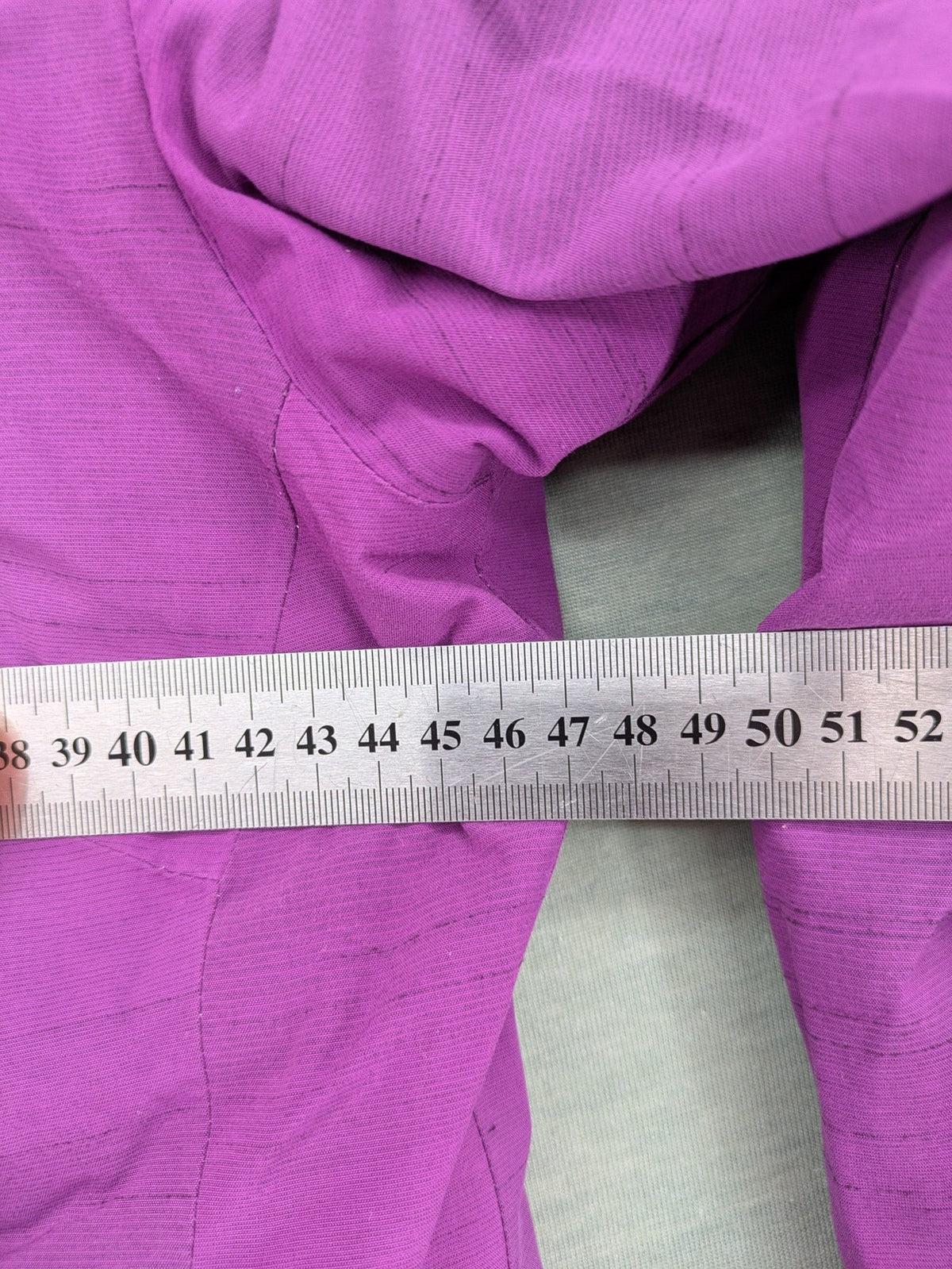 Jack Wolfskin pink purple outdoor jacket with hood, Texapore technology, Microguard insulation.