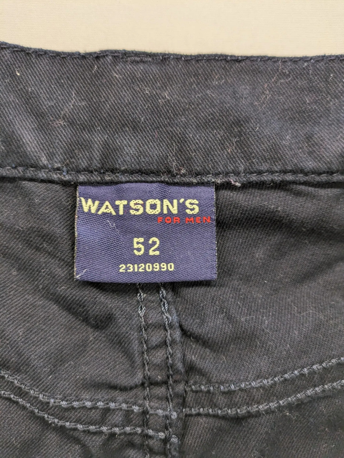 Watsons black straight jeans size 52 five-pocket design with zipper and stretch cotton.