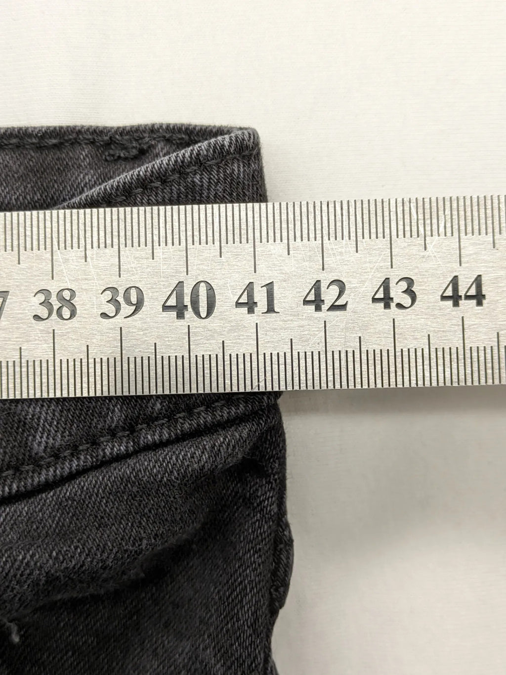 MNG grey straight jeans high waist 5-pocket design authentic denim.