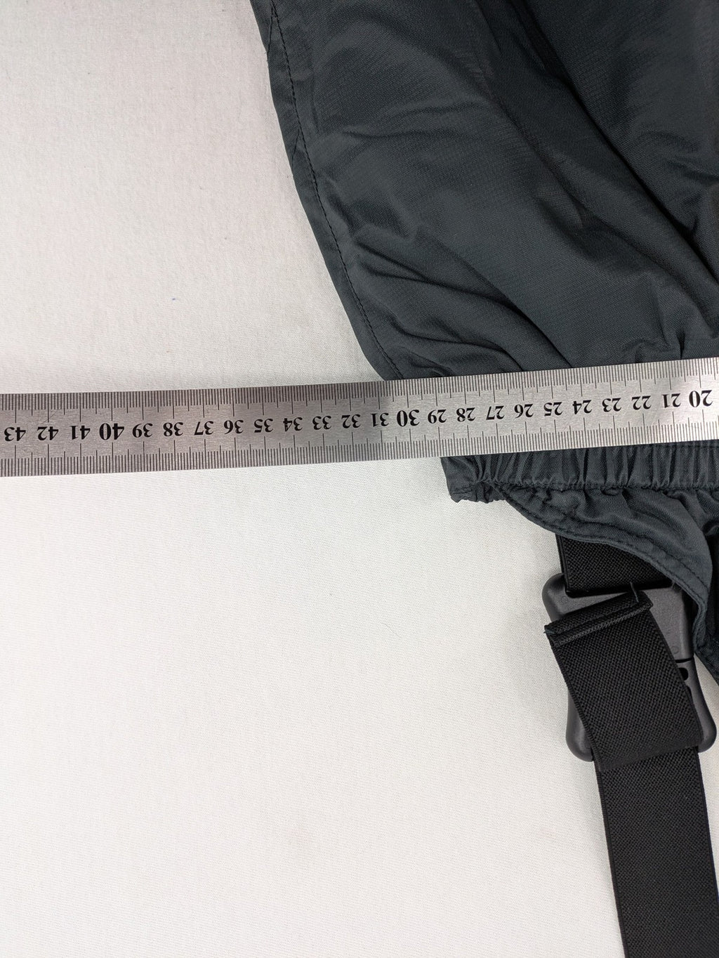 PROLINE grey winter ski pants with adjustable straps and insulated durable material.