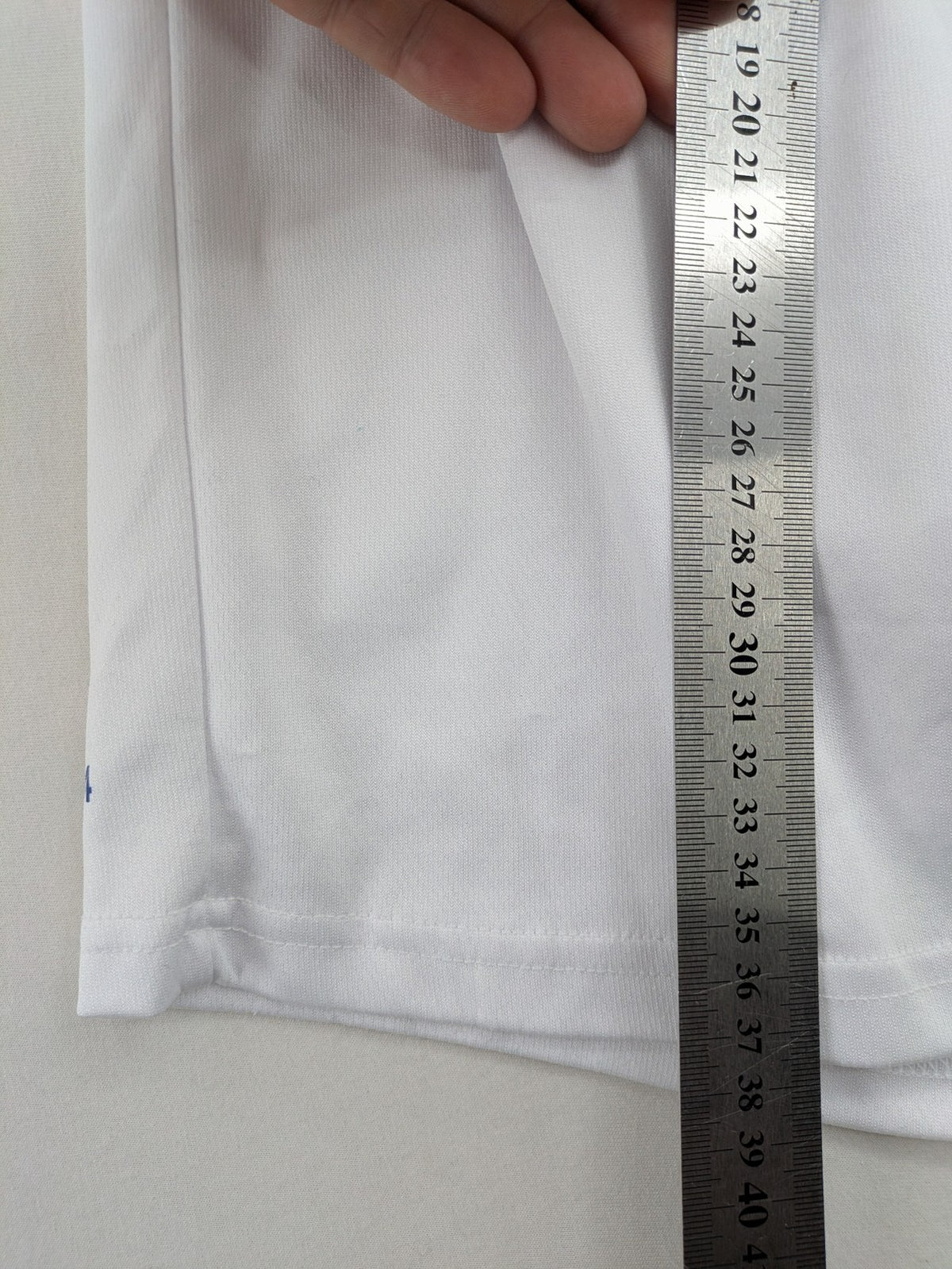 UEFA EURO 2024 white shorts with Germany crest and logo, elastic waistband, breathable material.