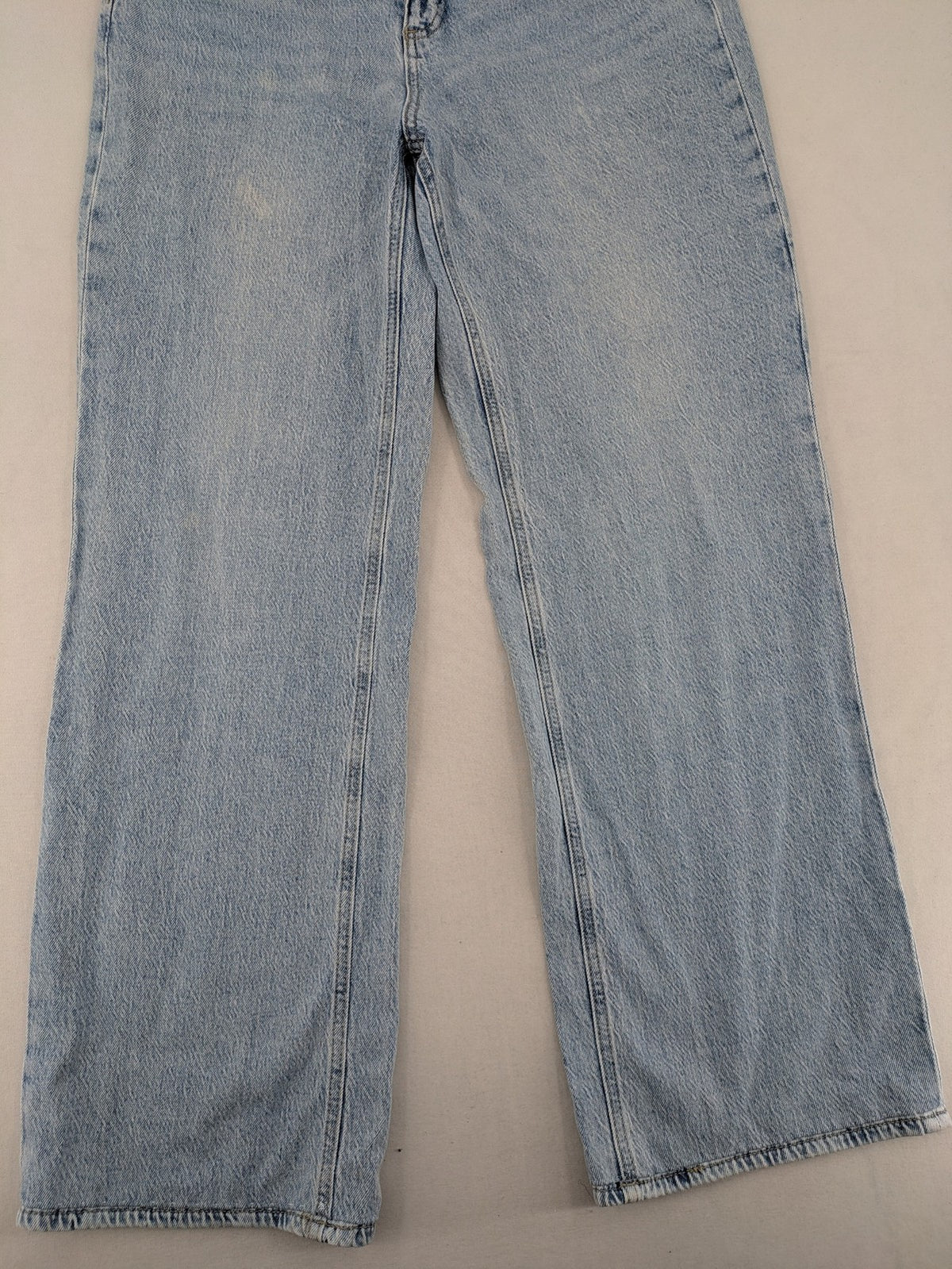 Vero Moda blue wide leg high waist jeans, classic 5-pocket design, washed denim.
