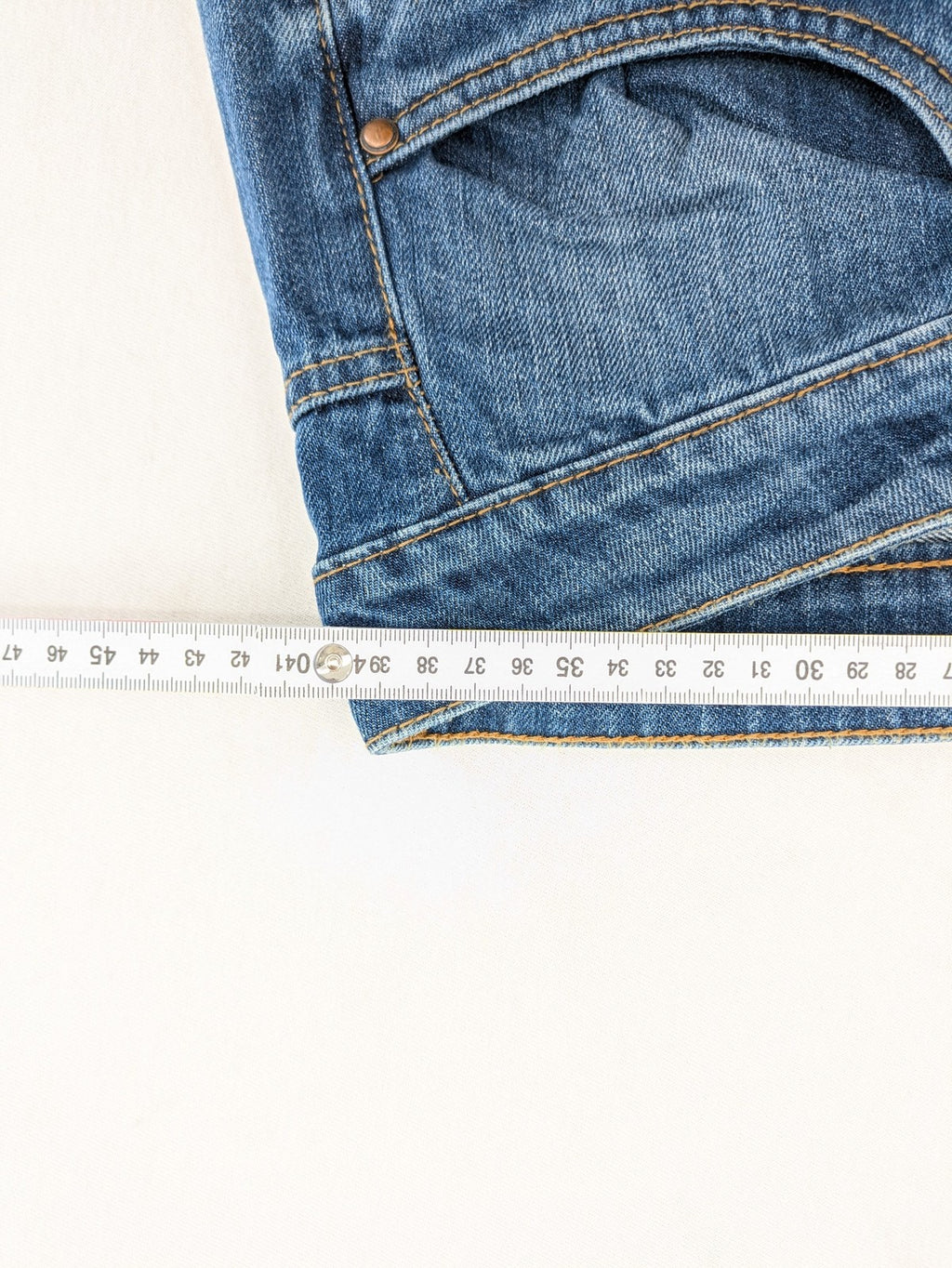 Royal Class blue straight jeans 5-pocket design, medium wash, made from organic cotton.