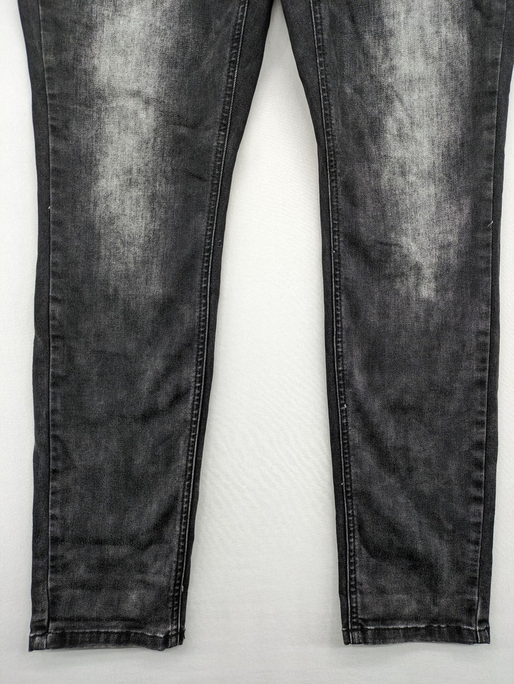 Street One black straight jeans faded wash 5-pocket style with stretch denim.