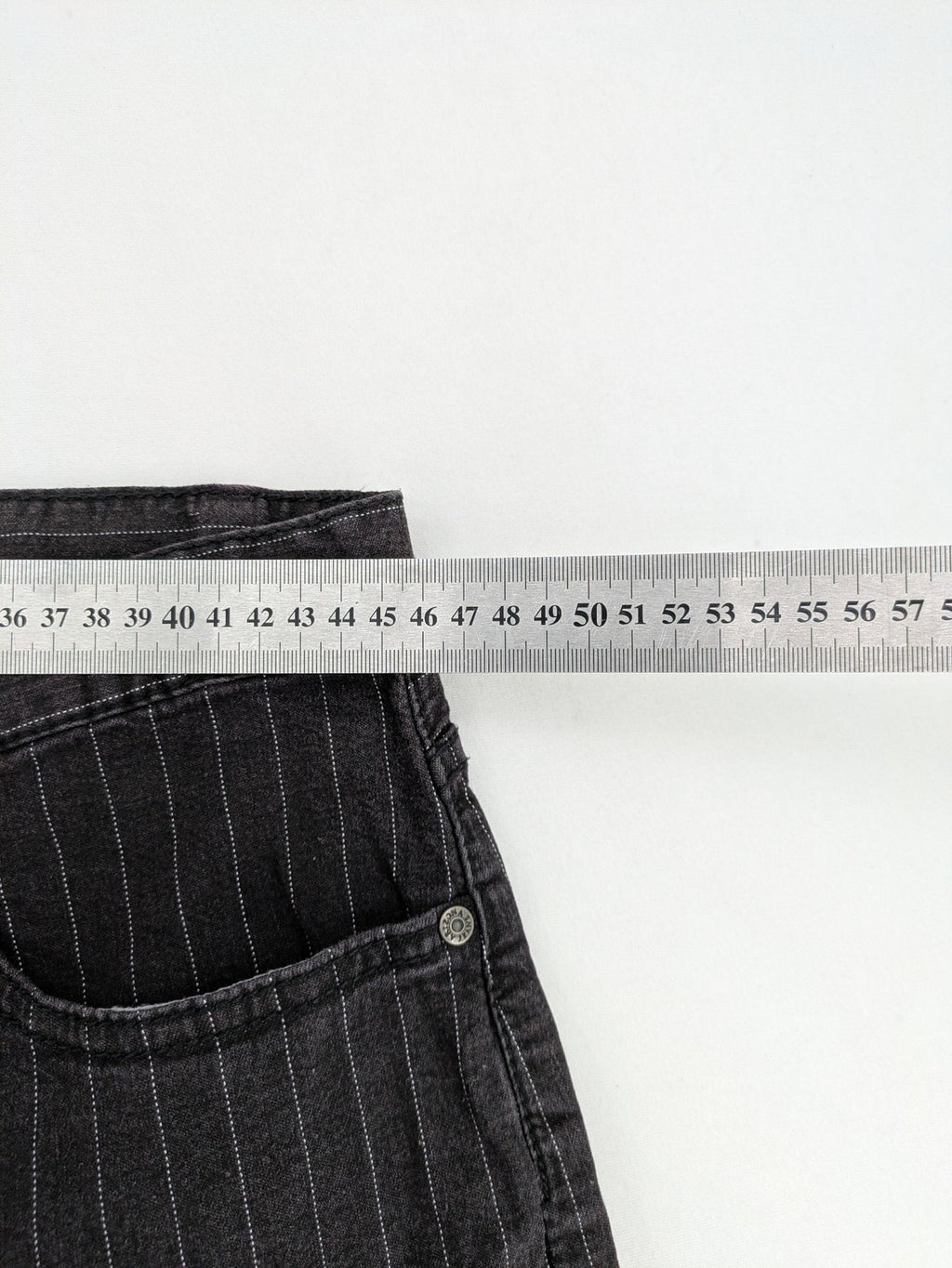 Arizona grey straight jeans with white pinstripe pattern, cotton blend material.