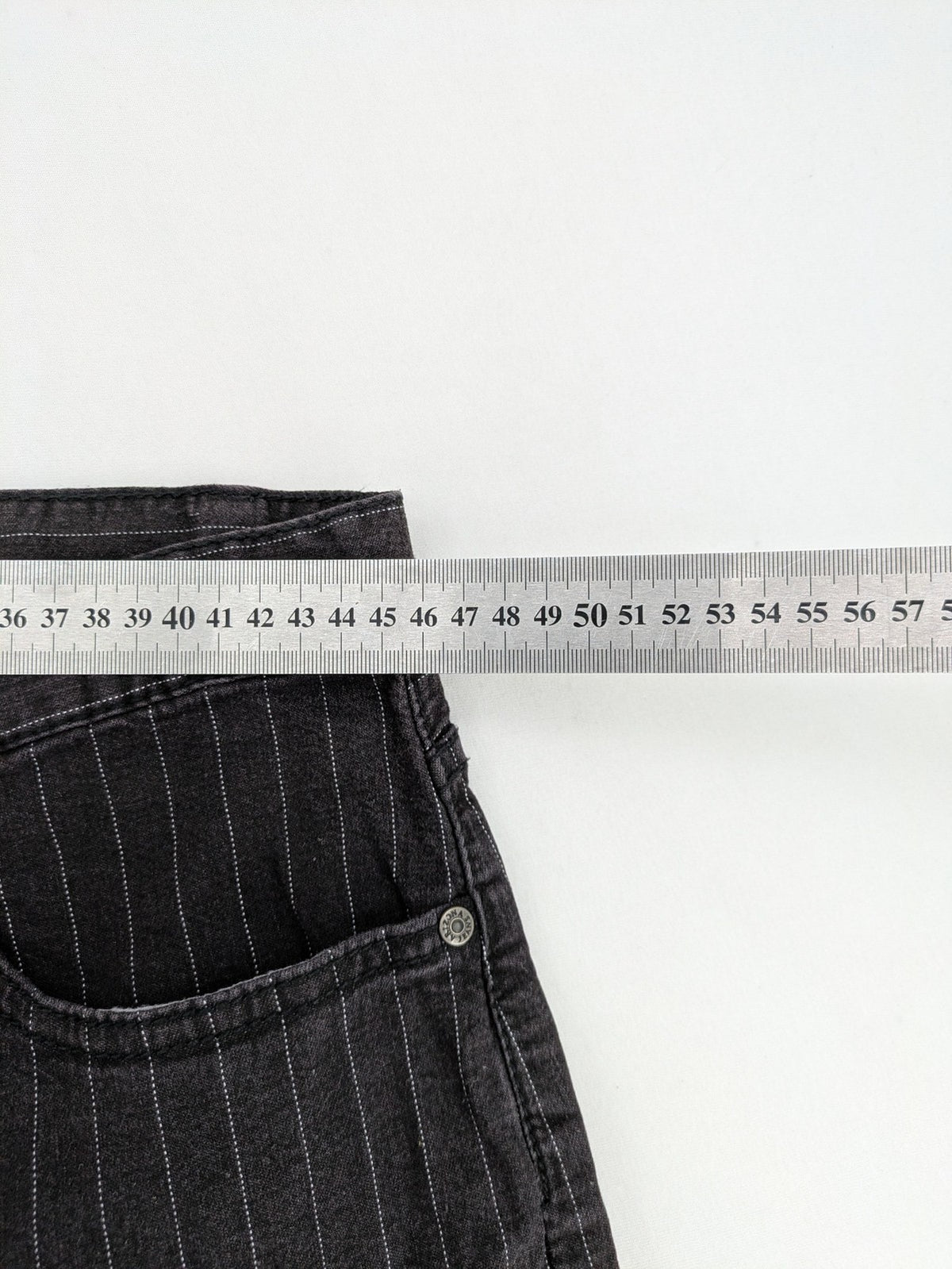 Arizona grey straight jeans with white pinstripe pattern, cotton blend material.