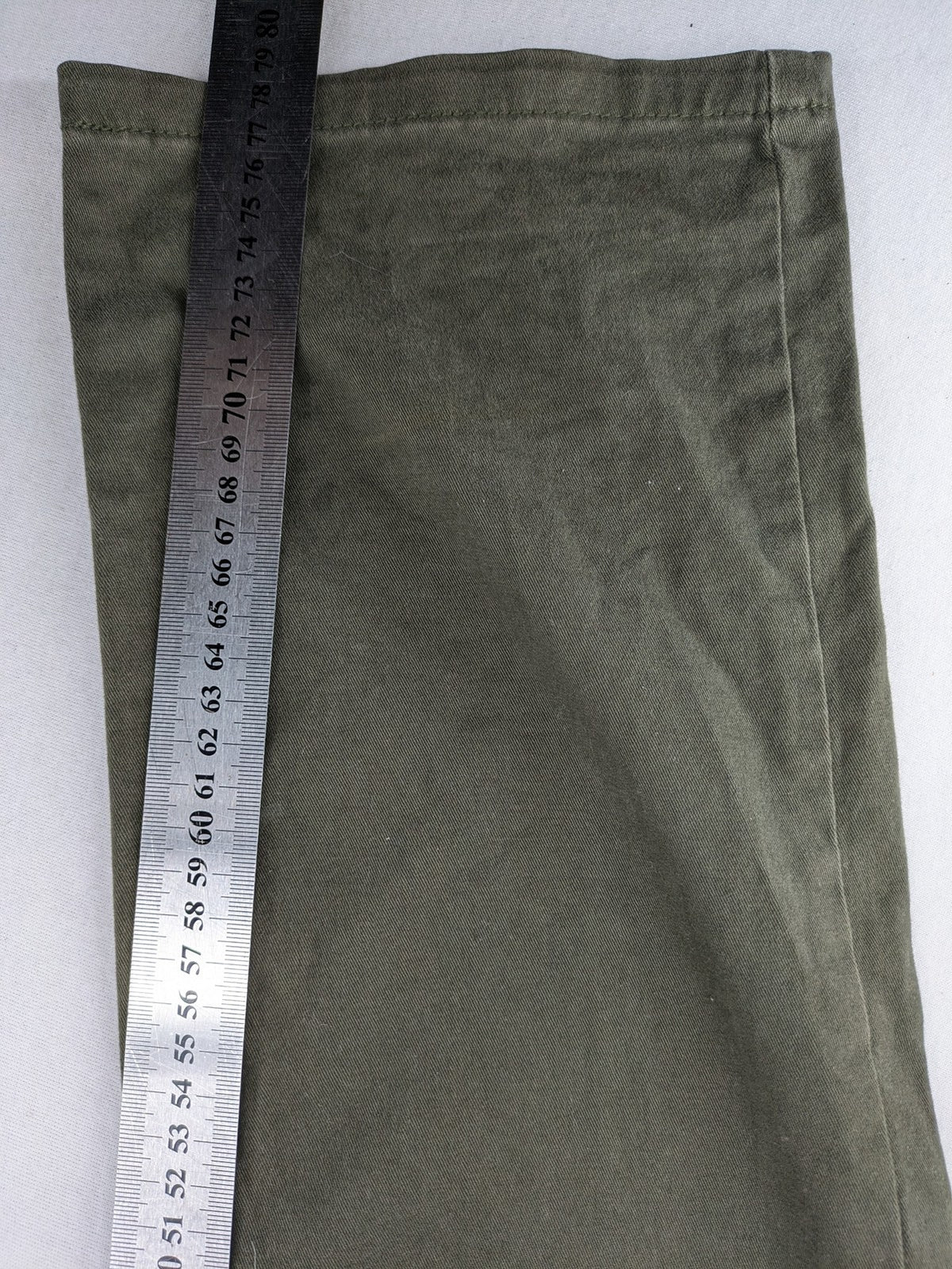 Canda khaki straight jeans 5-pocket design with stretch cotton material.