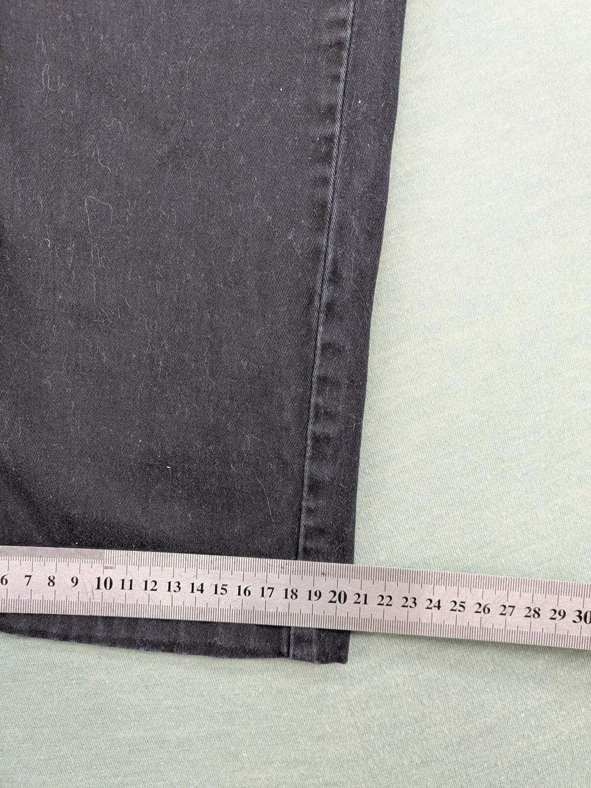 Jack & Sons grey straight jeans with classic 5-pocket design and cotton-elastane blend.