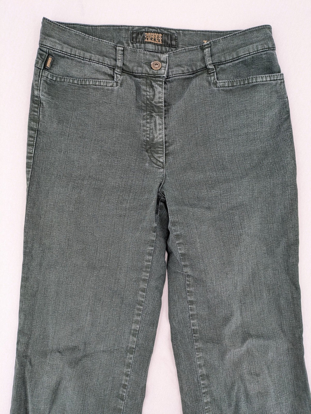 Zerres straight jeans dark green classic 5-pocket style with button and zipper closure.
