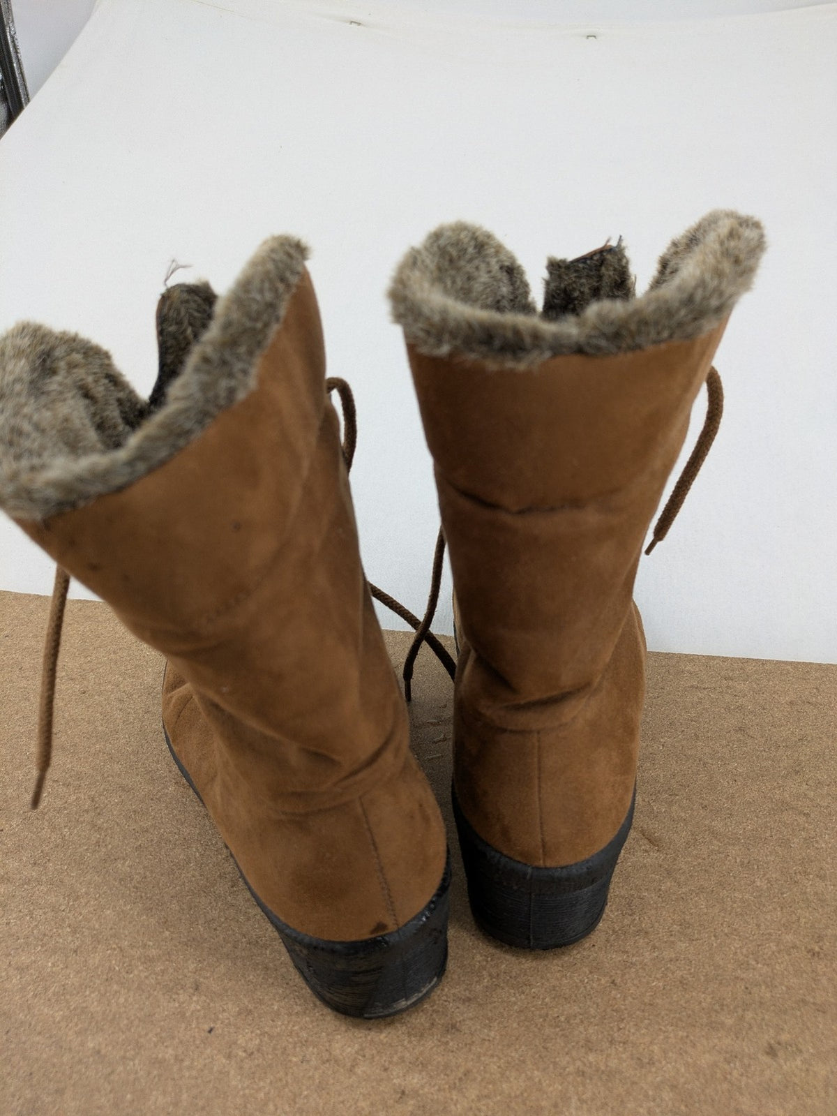 Rohde brown winter boots faux suede wool lining classic lace-up design