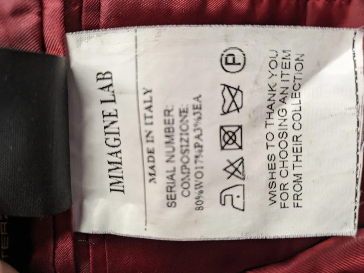 Uomo grey and pink wool coat with red lining and button closure, size 54.